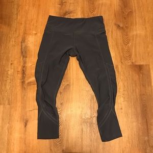 Dark gray cropped leggings